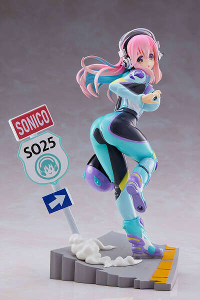 Super Sonico Tenitol Figure
