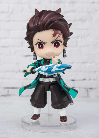 Demon Slayer: Kimetsu no Yaiba - Tanjiro Kamado Figuarts Mini Figure (Water Breathing Ver.)