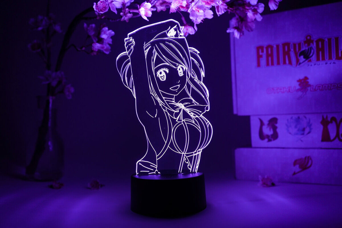Lucy Heartfilia Smiling Fairy Tail Otaku Lamp