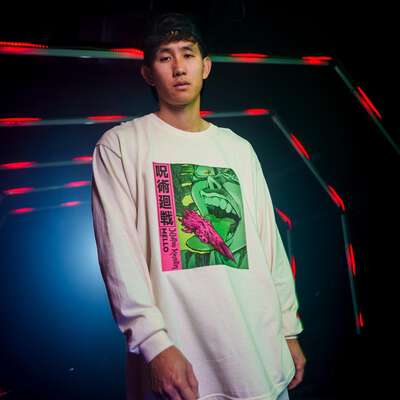 Marshmello x JUJUTSU KAISEN - Finger T-Shirt