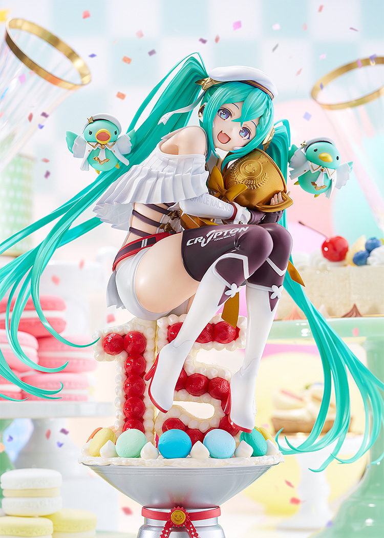 hatsune-miku-racing-miku-2023-16-scale-figure-15th-anniversary-ver