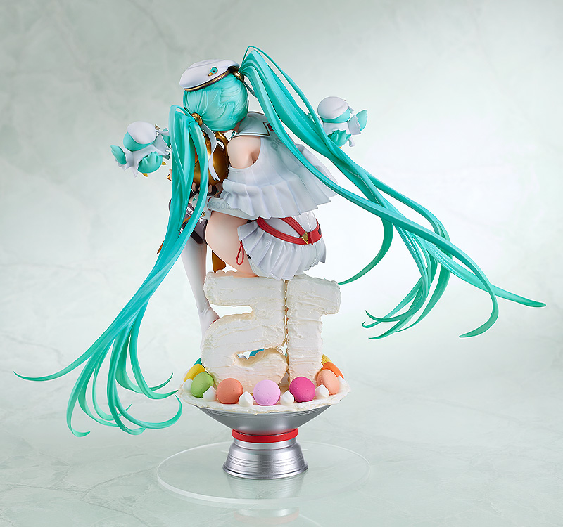 hatsune-miku-racing-miku-2023-16-scale-figure-15th-anniversary-ver